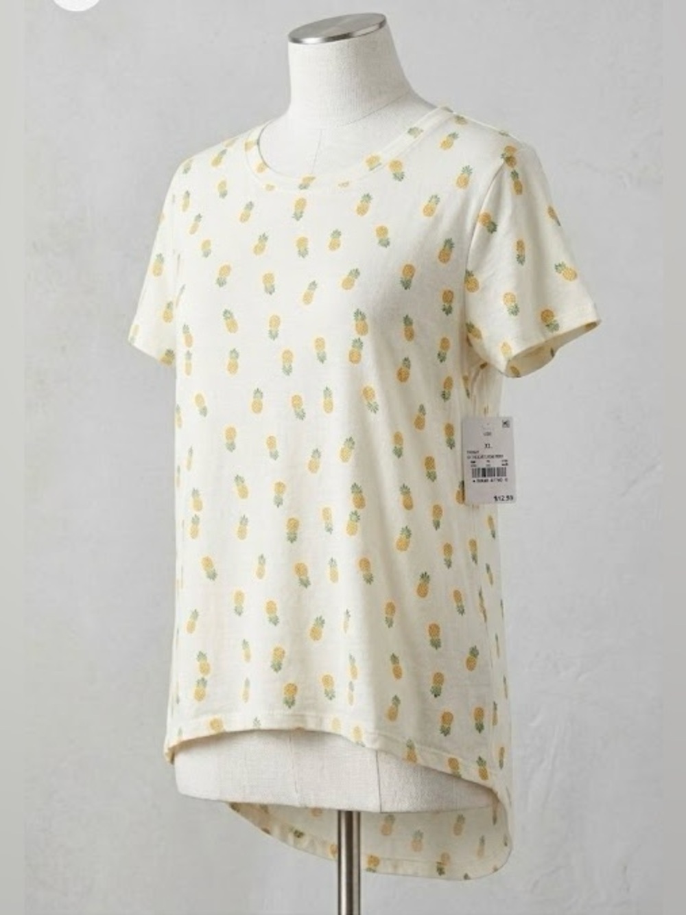 NWT Zoe + Liv Pineapple Print Hi-Low T-Shirt | Size XL | Egret White